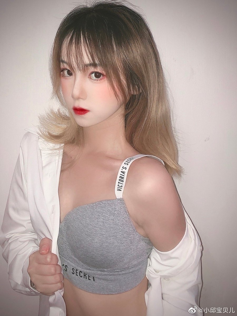 dimple19947027's tweet photo. @lvmaoshetuite 母狗校花闺蜜 https://t.co/2bnfSmERlU