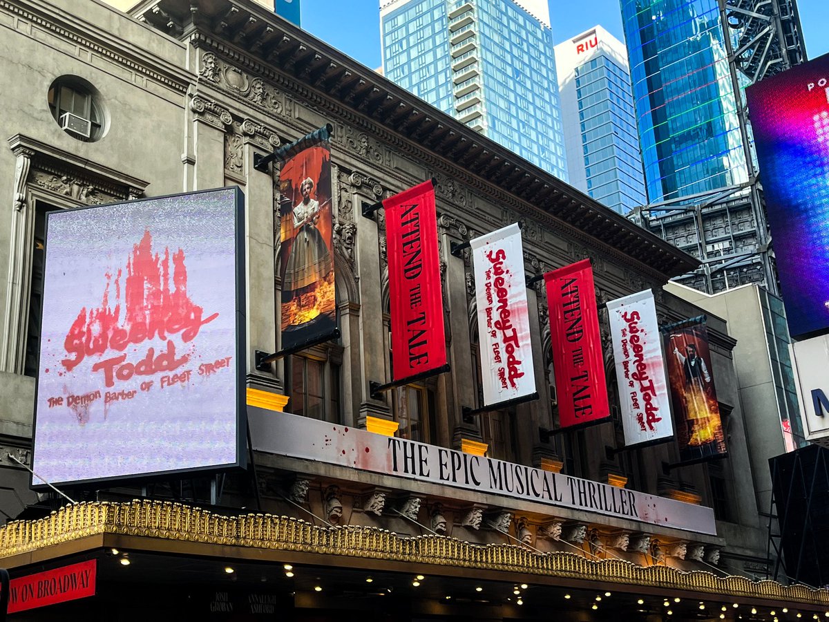 em 🖤🔪 tweet media