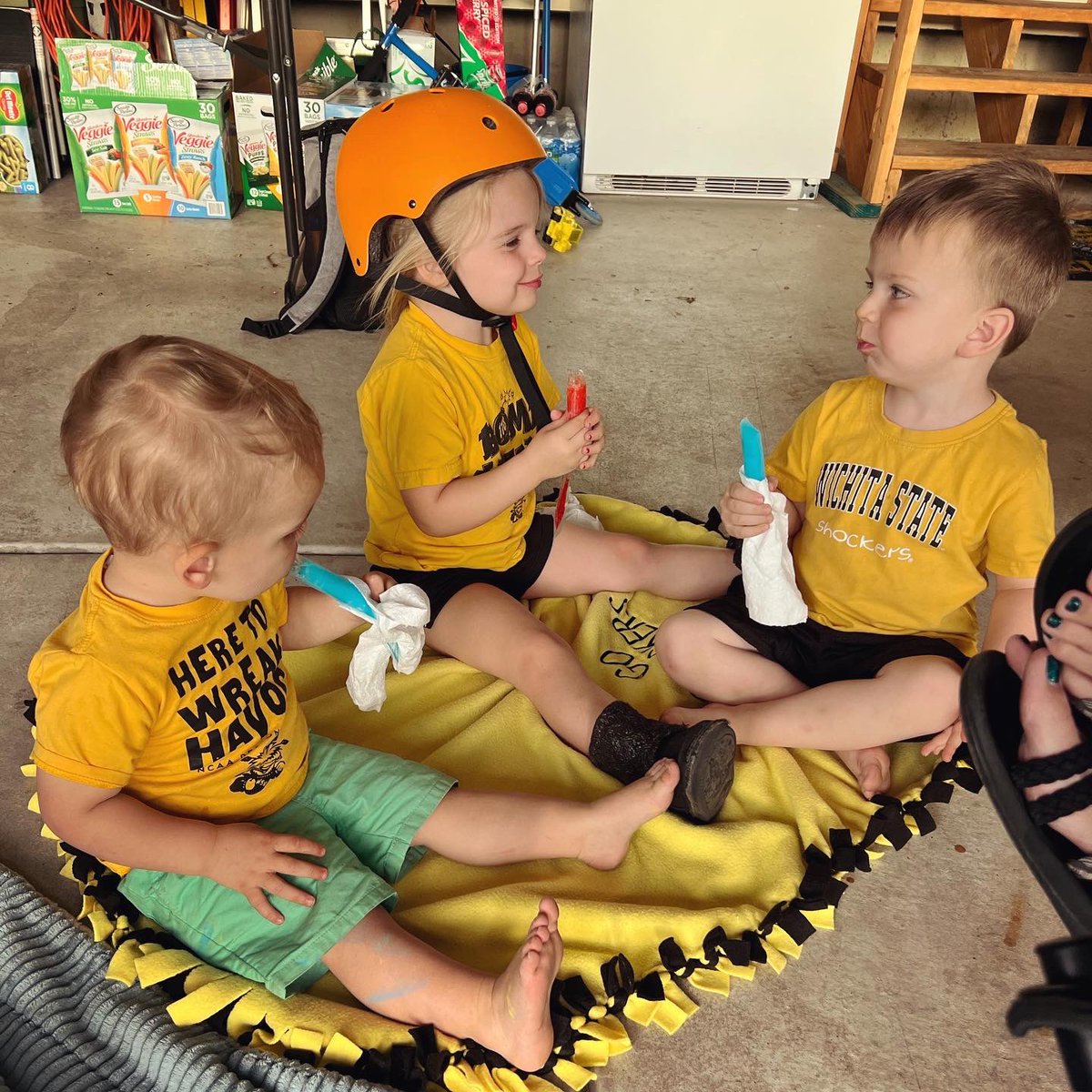 j_bredbenner's tweet photo. Huge win for @goshockerssb last night against #2 OSU! Decided to keep the kids at the house to enjoy it together and celebrate with their mamas when they got home. Congratulations!!! β€οΈππΎ #YELLOWout #goshockers #proudfamilies https://t.co/EkOTxtNYrE