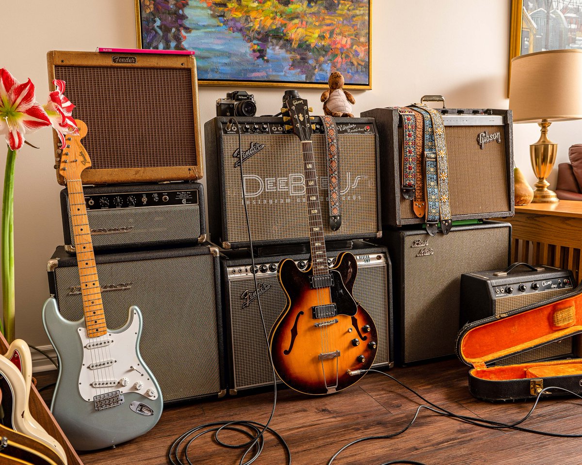 DeeBeeUs's tweet photo. These are some of my favourite things...
Check out my Instagram for full description: https://t.co/K7n03EZImz
#Guitars #Fender #CustomShop #Stratocaster #Strat #Gibson #ES335 #amp #Traynor #BassMate #Vibrolux #ProReverb #YBA2 #vintageguitar #vintageamp #guitarphotography https://t.co/GdRBzOl5KQ