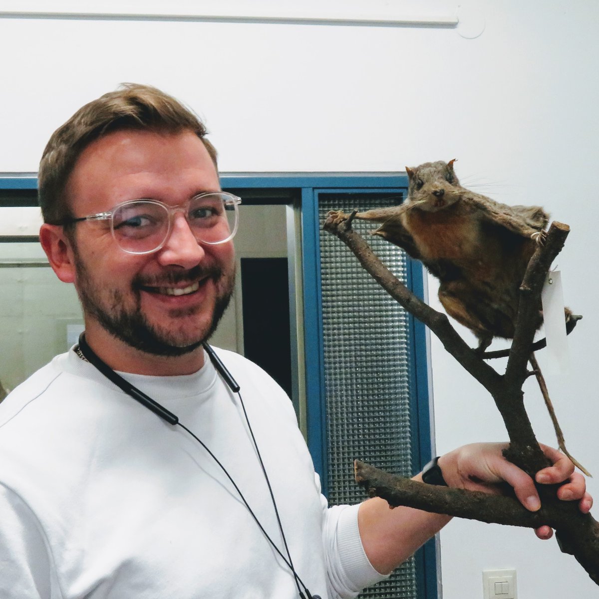 AvHStiftung's tweet image. #Humboldtian und Alumnus des #ResearchComlab @RobertSiddall6 ist Experte für „Bioinspirierte Robotik“. 🤖🐟 Was das genau ist und wieso er junge Menschen mit einem Wettbewerb für naturinspirierte Technik begeistern will, erklärt er im Interview @alumni_de. alumniportal-deutschland.org/de/magazin/wis…