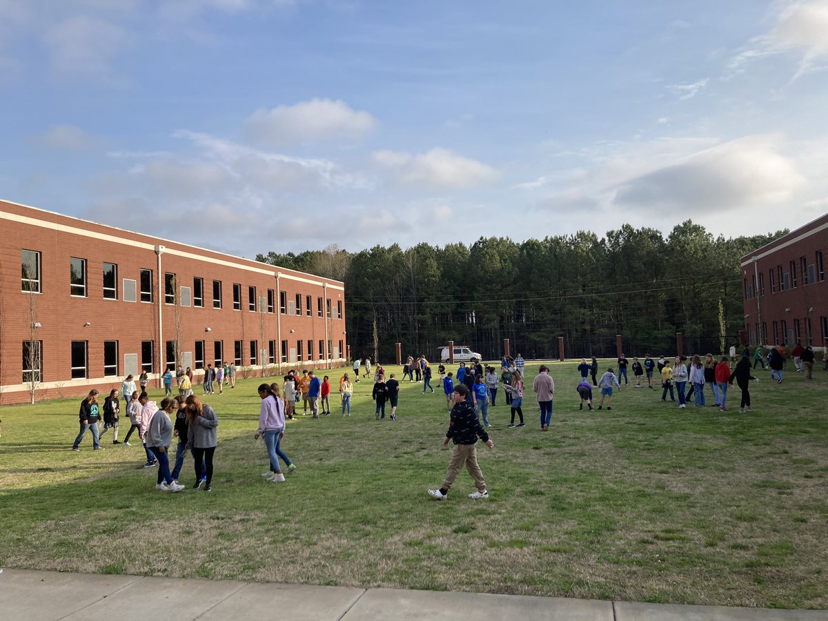LFMS_Library's tweet image. We love everyone in our library! 6th grade math took over our library today with a jellybean hunt TN iReady review focus on ratios and percentages!