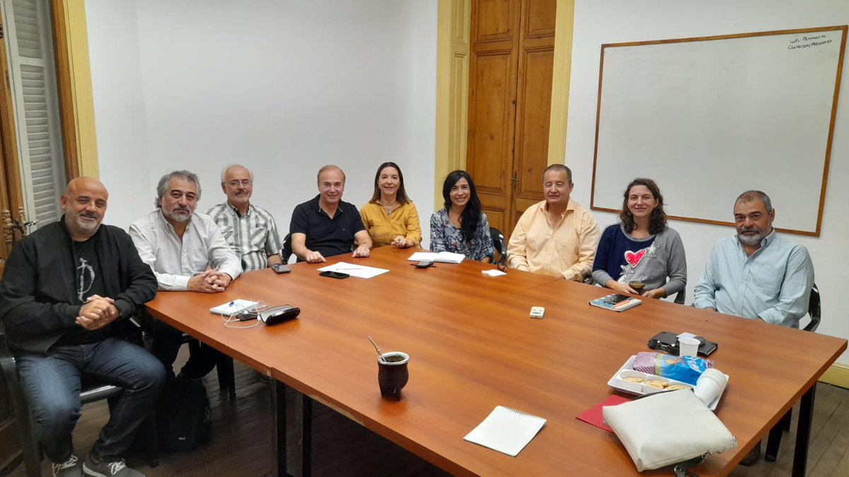 PaloOliver's tweet photo. #SantaFe
Pariendo el "Frente Amplio por la Soberanía"
@delfradecarlos 
@Meme_Meier 
@GabyNegraSosa 
@verobenas 
@nirerold 
#EduardoDiPina
@FacuEPeralta 
#AlbertoCortes
@gamboagustavo74 https://t.co/xhJbqNhabG