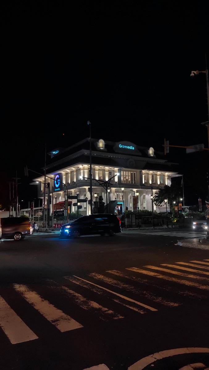 CuyatiDeibi's tweet photo. Sadnight, kemana" stay alone, info partner hangout https://t.co/wpIA5SpSnu