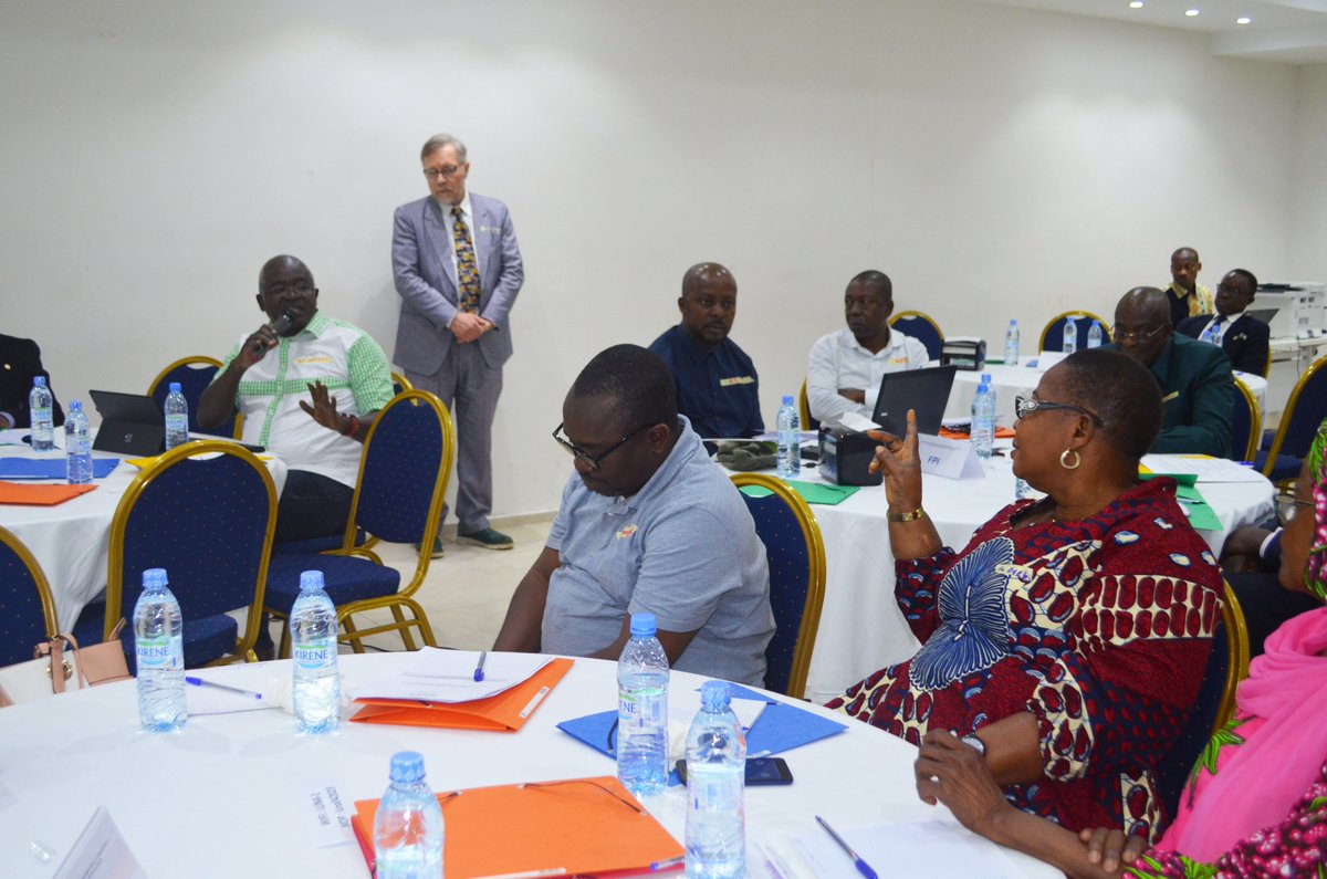 ndicotedivoire's tweet photo. Depuis ce 4 avril 2023, plus d’une vingtaine d’acteurs politiques issus du @pdcirdaofficiel, du FPI, du @DRhdp, de l’URD et de Lider sont en formation à Abidjan sur le financement public, la collecte et la gestion des fonds des partis politiques
#PAIRS #CivPaix
1/2 https://t.co/nd7EOOHeJl