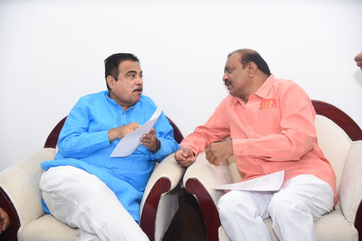 Dahod MP meets Gadkari, seeking Bhathwada toll booth to go