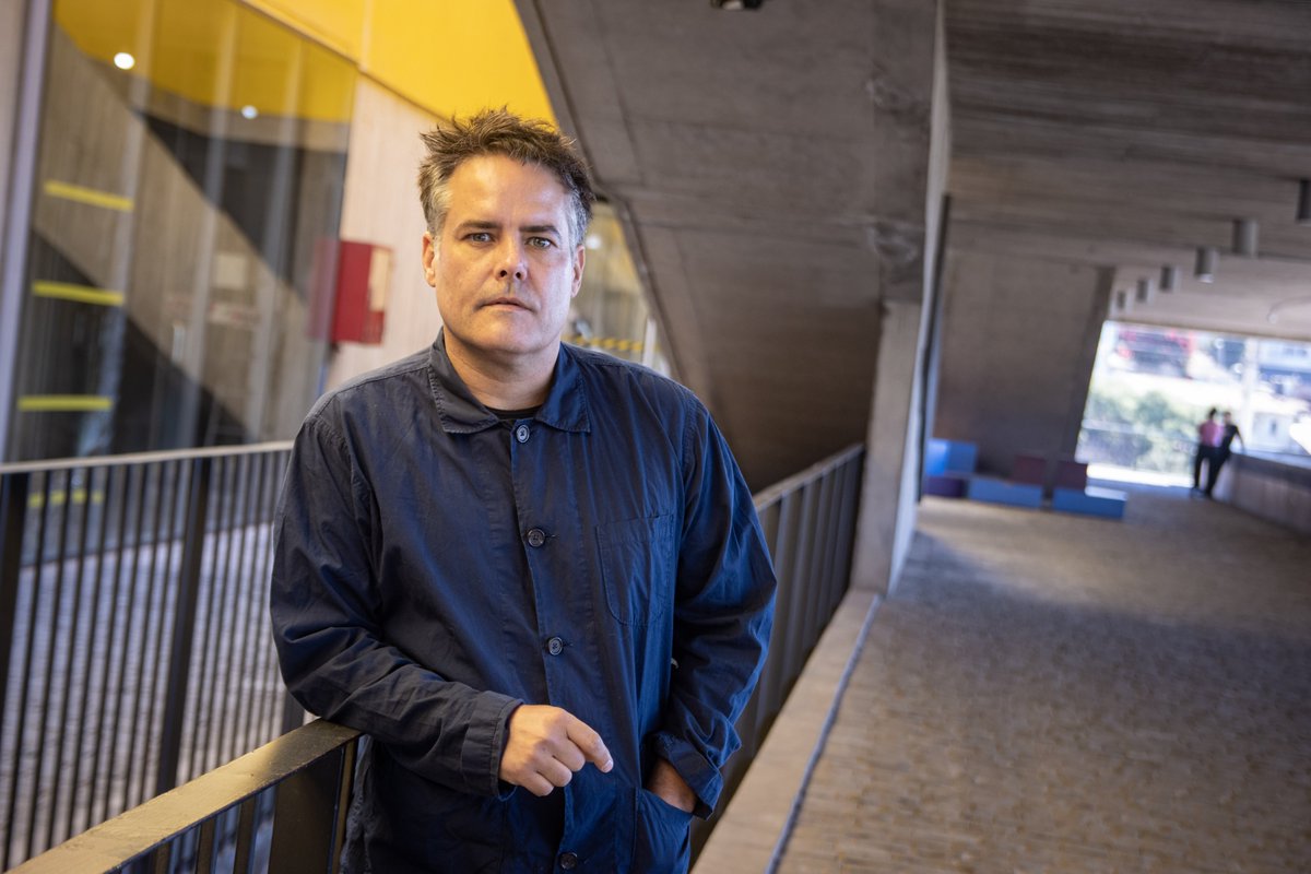 facultadarquv's tweet photo. Sebastián Lelio: “Es un honor celebrar el vigésimo aniversario de la Escuela de Cine” https://t.co/uLwvQK0Zjk 
@uvalpochile @escueladecineuv @ocorralesj @Slelio @parquecultural @rvletelier https://t.co/3I5KiCycis