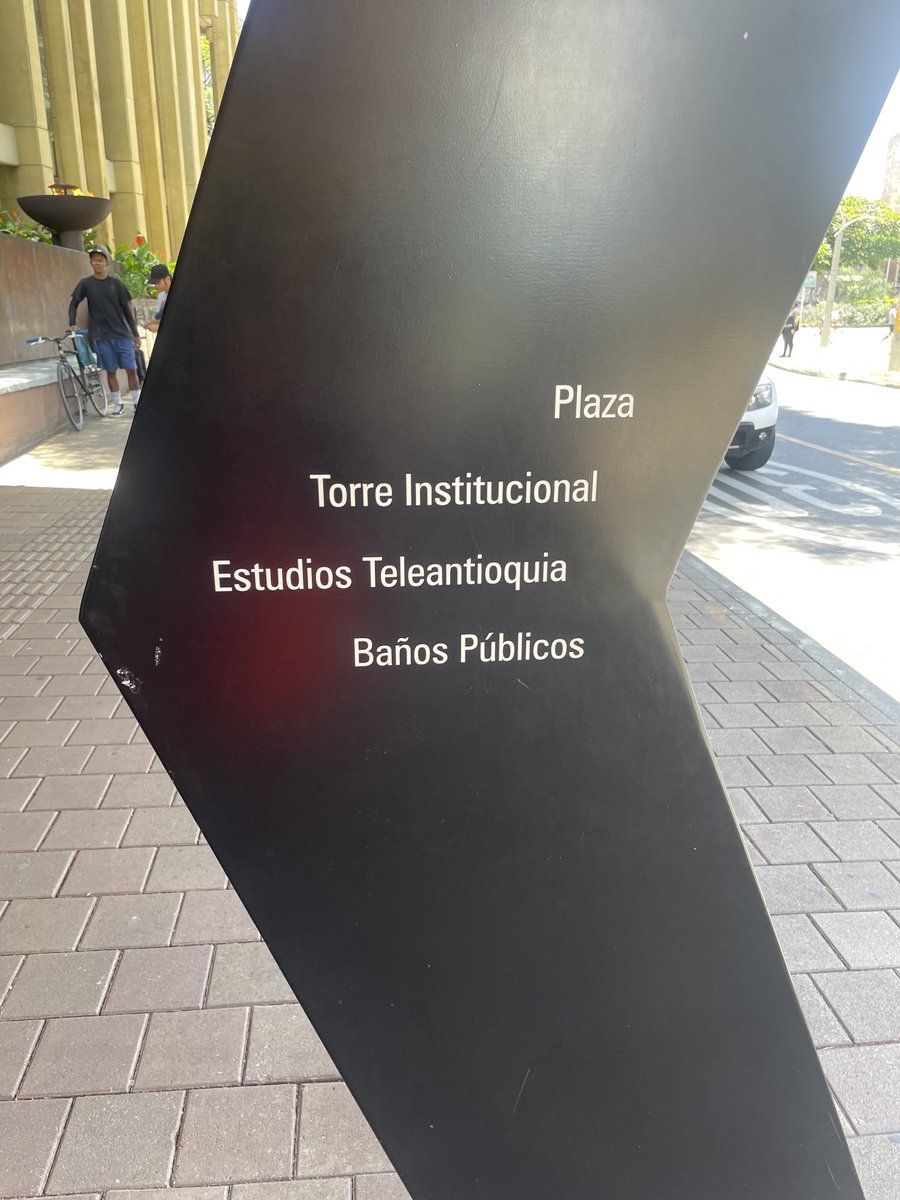 quirk_silva's tweet photo. While in Colombia, never a problem to find a bathroom! Some places you had to pay 1000 pesos, but clearly signed and available! California we must find ways to offer individuals #publicrestooms I have a bill to begin the process. https://t.co/hznIk2hUSn