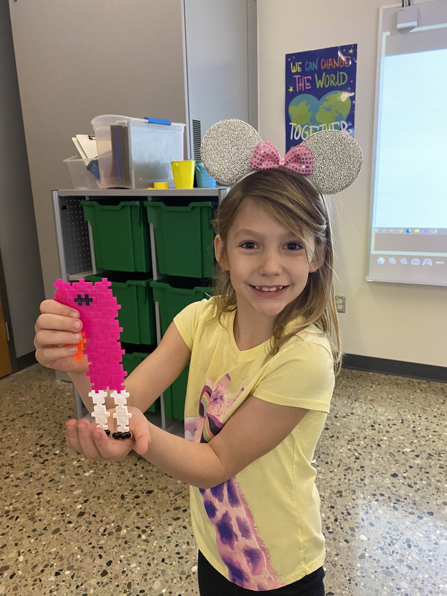 mrsbakkenSTEM's tweet photo. First graders in Mrs. Leamyโs class received their first Bingo, earning maker day today! #GoGullLake #GLCSstem #GLCSkellogg https://t.co/4VXp7mXxyA