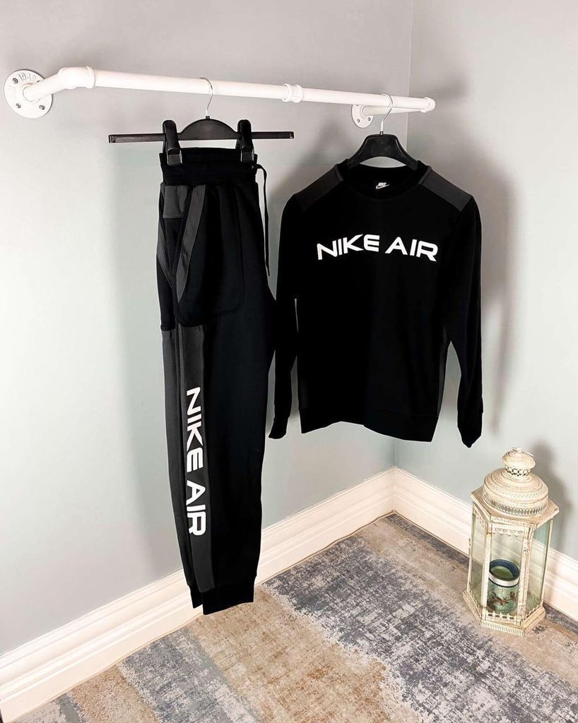 virgulados's tweet photo. Aquele kit da Nike que combina com você 🤤🔛🚀 https://t.co/m51aLUyQ64