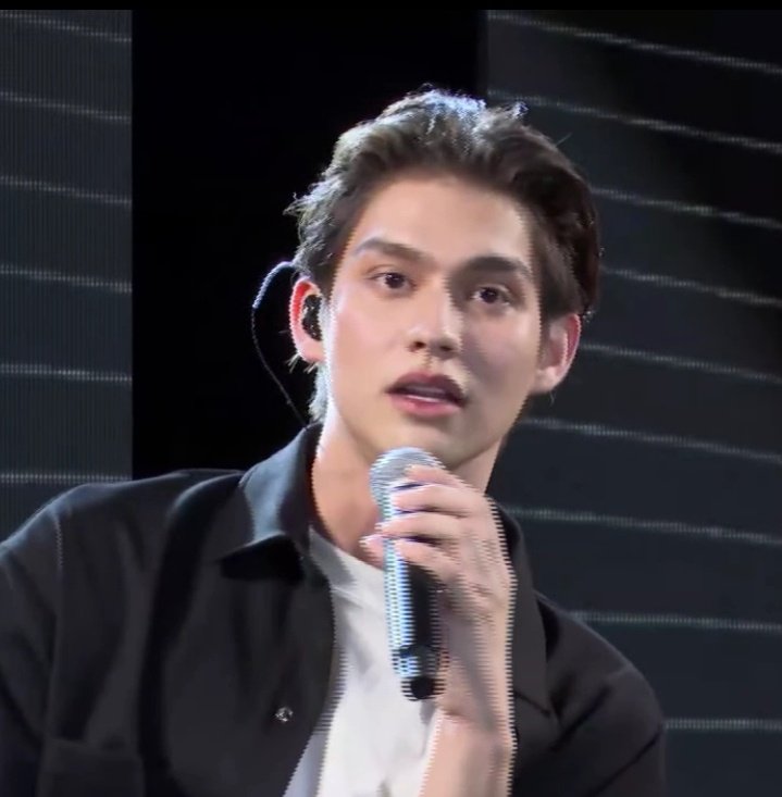 Brightwin_199's tweet image. Vì anh quá đẹp trai @bbrightvc