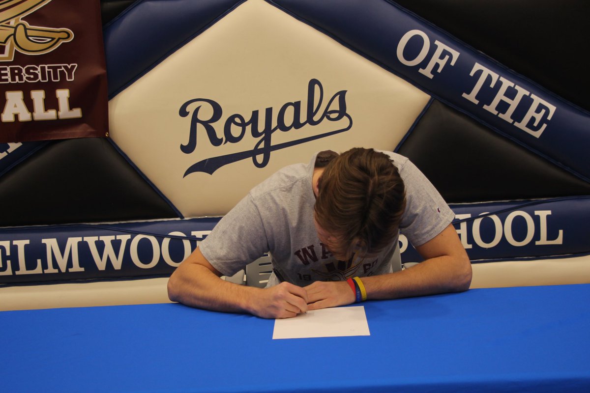 Pen to paper⚔️ Go Cavs! <a href="/SMcCourt12/">Spencer McCourt</a> <a href="/Coach_Ferback/">Adam Ferback</a> <a href="/CoachFank1/">John Fankhauser</a> <a href="/WalshUFootball/">Walsh Football</a>