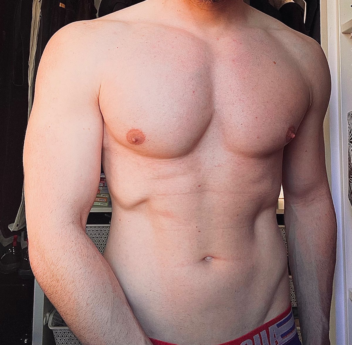 JeremyFranois2's tweet photo. RT si tu kiffes les mecs musclés 🤤 https://t.co/J6KmGCZgzO