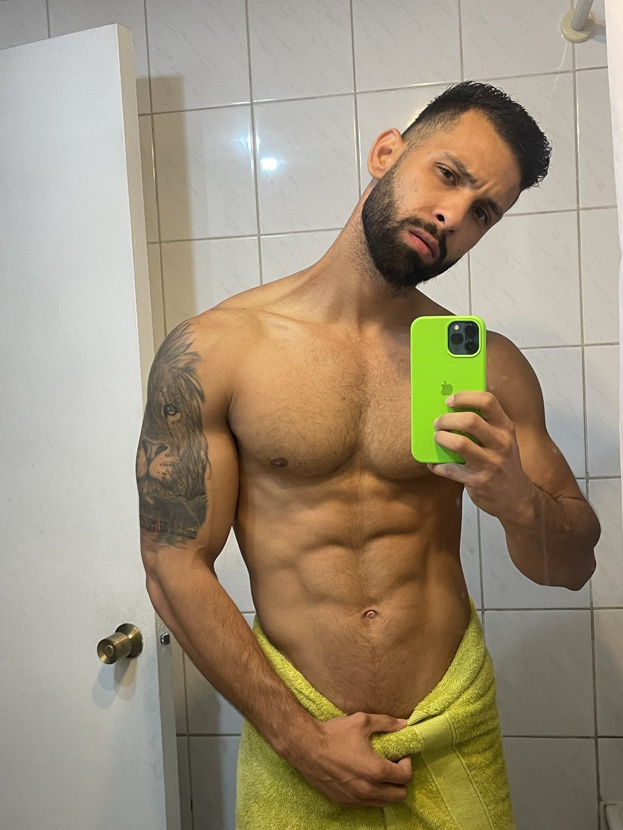 RandyTrainer2's tweet photo. Pa ti y pa mi ❤️ https://t.co/UbXVsD1D2N