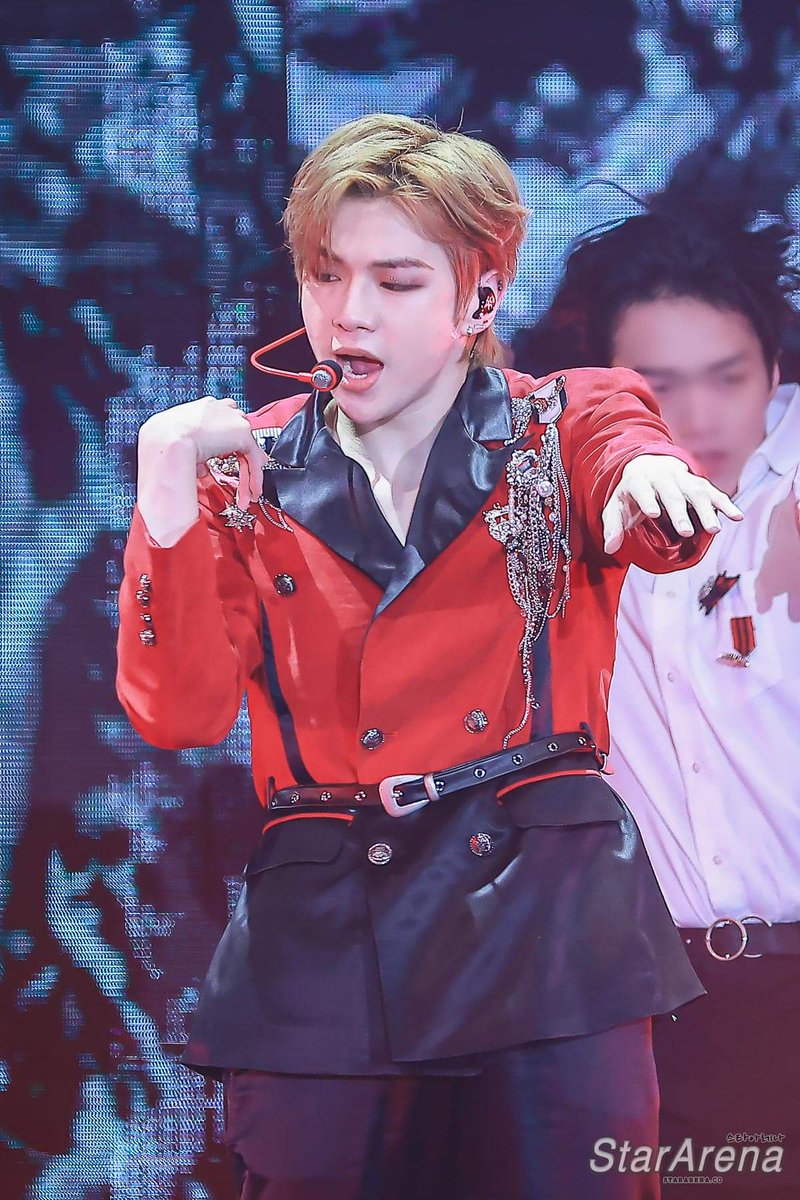 HereThisis's tweet photo. 페북에 11장 더 있음👇
📸More photos: https://t.co/g93K8PfcGz…
#강다니엘 #KANGDANIEL
#FIRSTPARADEinHK #KANGDANIELinHK https://t.co/pCm0q29Qnp