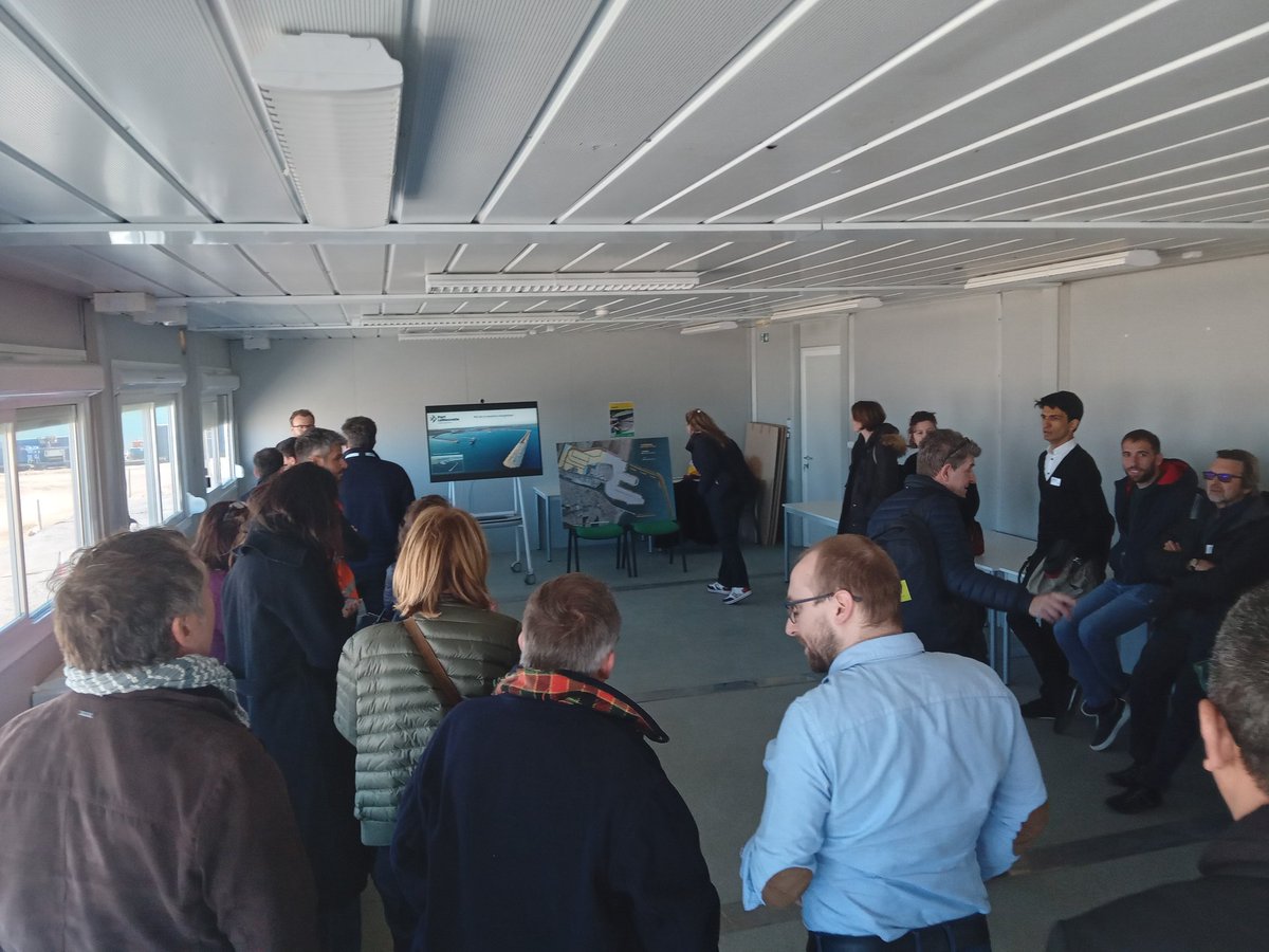 ADOCC_'s tweet photo. En direct de la journée #EolienFlottant à Port-La Nouvelle organisé par @ADOCC_ , @Occitanie et #Windocc. Une opportunité pour les 240 entreprises et acteurs de la filière de se rencontrer et d'échanger sur les projets en cours et à venir ! 🌊 https://t.co/8YyucPjH9Q
