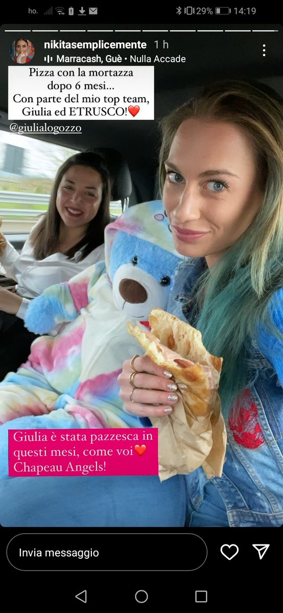 fox040511's tweet photo. Ma la felicità di saperla fuori da quella casa e circondata da persone che la amano? 😍
E c'é anche Etrusco!
I #nitrusko per sempre famosi!
#nikiters #gfvip https://t.co/l1kWLeCMHO