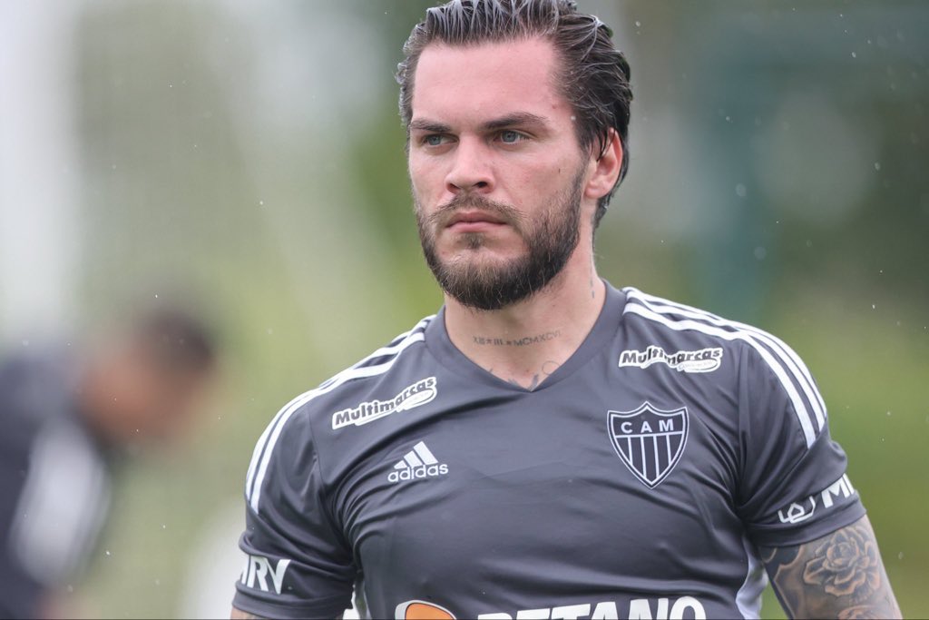 Nathan comunica dirigente de decisão e Atlético se queima com o Grêmio