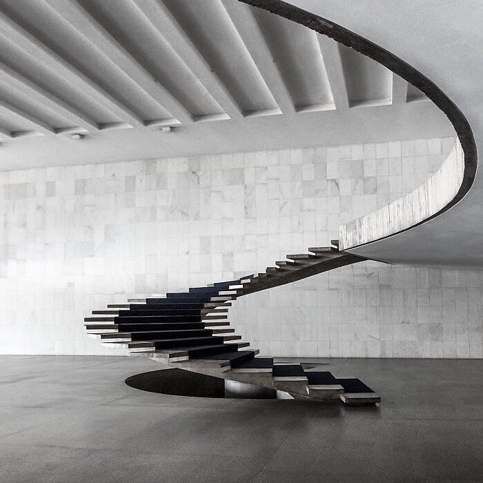 Oscar Niemeyer's Itamaraty Palace Captured by Paul Clemence

lensandframe.com

#oscarniemeyerworks #oscarniemeyerarchitecture #brazillianarchitecture #niteróicontemporaryartmuseum #planaltopalace #oscarniemeyermuseum