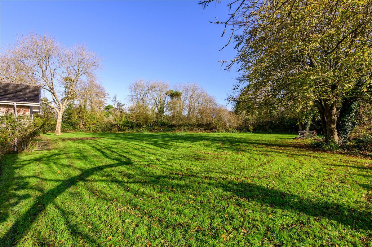 JS_Cornwall's tweet photo. Old Church Road #MawnanSmith #Falmouth #Cornwall
The #Rectory is a single storey, five bedroom #property with partial views over the #HelfordRiver, set on a level plot of 0.88 acres. Offers in excess of £1,250,000.
https://t.co/eefMpjfZkY
#falmouthproperty #jacksonstops https://t.co/eovpXA4uko