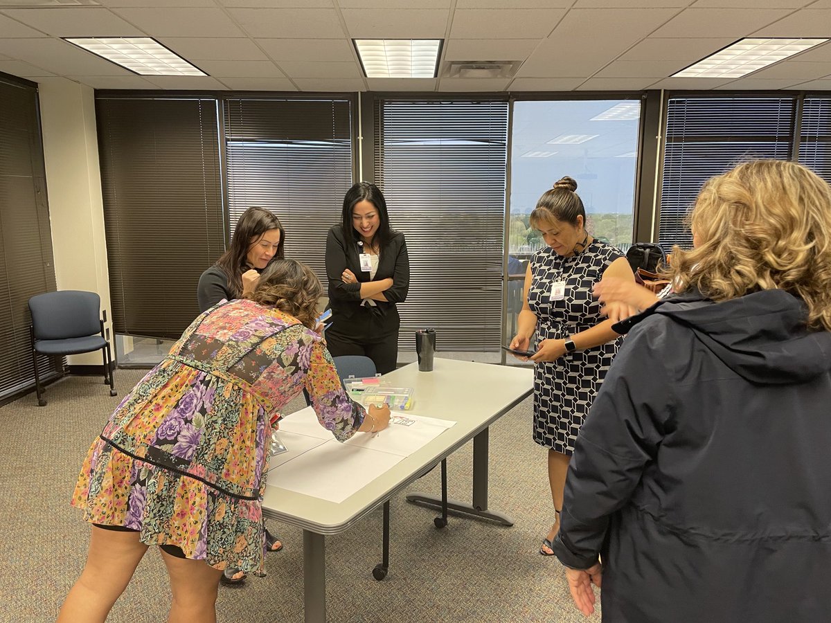 Group Resume building community #tips,toolsandtechniques. In @dallasisd ⁦<a href="/ICanReadDallas/">Early Learning Dallas ISD</a>⁩ <a href="/LearnTexas/">LearningForwardTexas</a>⁩