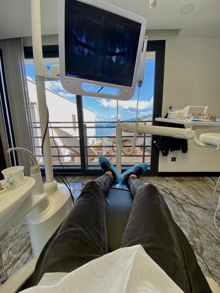 Aşk acısı da  neymiş diş acısı varken😅