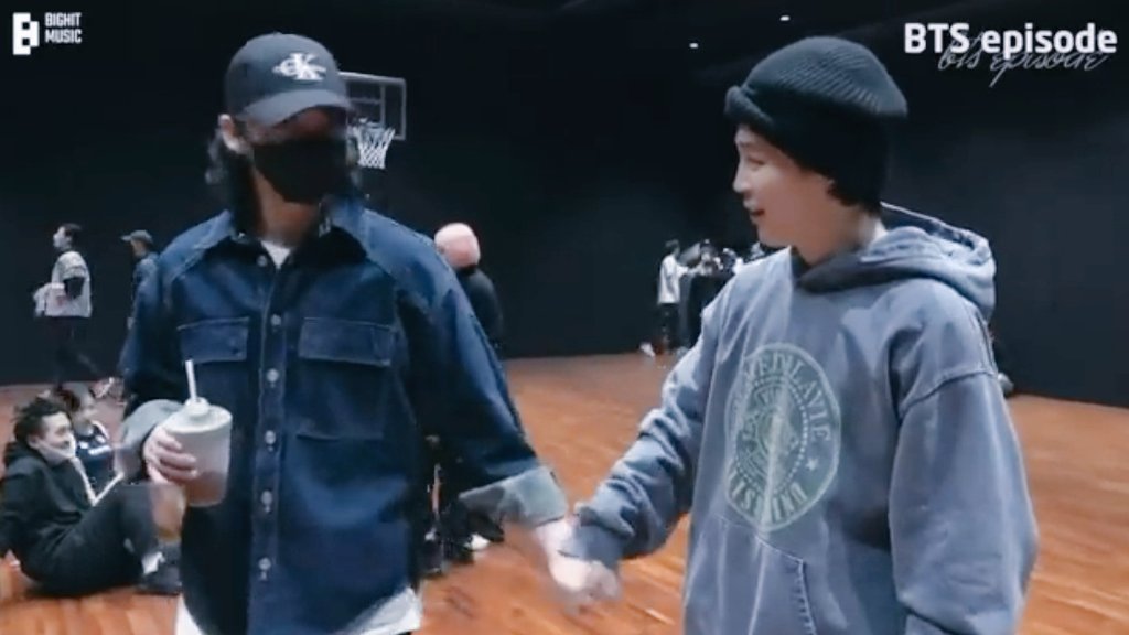 KOOKMIN_WORLD's tweet photo. 🐰🐣  I'm your~
#kookmin #jikook #กุกมิน #국민 
#지국 #JIMIN #JUNGKOOK https://t.co/pbsRVH3ddC
