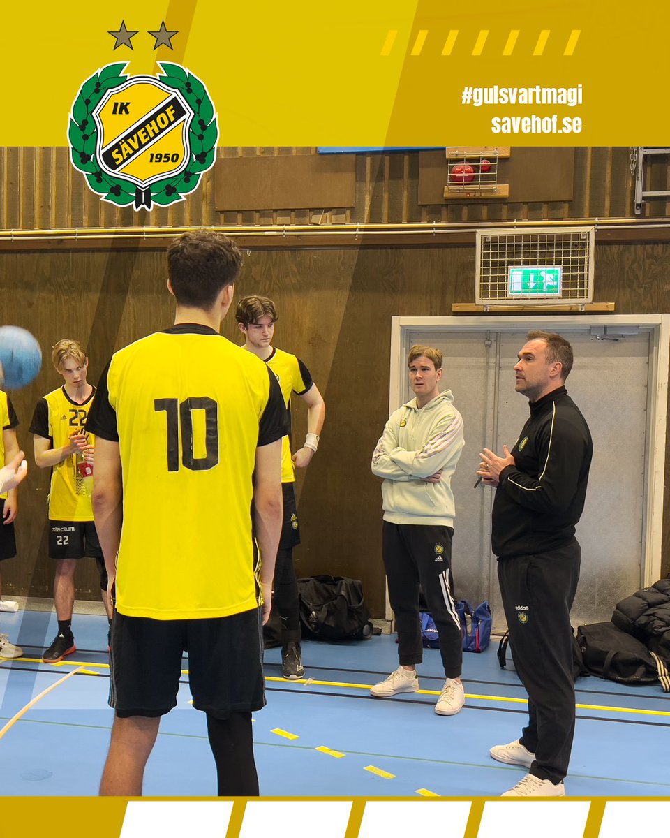 IK_Savehof's tweet photo. COACHSEGER!

I lördags coachade A-lags tränaren Michael Apelgren och A-lags spelaren Emil Berlin ett av våra P-19 lag till en seger mot Skåre HK från Karlstad med 34 – 16.

#savehof #gulsvartmagi https://t.co/M3UnEIQAcM