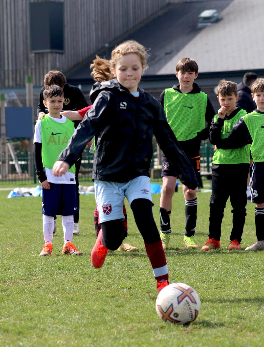 What a week! We saw 400 players across 4 locations for the first week of our April Holiday Courses!☀️

The group stages were tight affairs, while the knockout rounds were explosive but who will be crowned champions next week?! 👑

Visit our website to sign-up - link in our bio 👆🏽