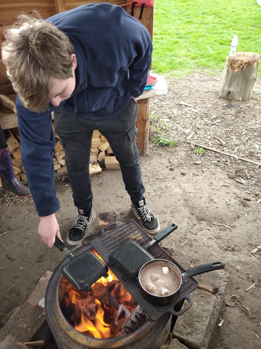 TheStarfishWay's tweet photo. Arwen, Jay, Marilia and Will had a great time making toasties together this week in the Coorie House within Megginch Gardens.
They look delicious, hope you all enjoyed making and sharing them.
@MegginchCastle #DofE #PKDofE #StarfishWay https://t.co/m5xBaLpfXF