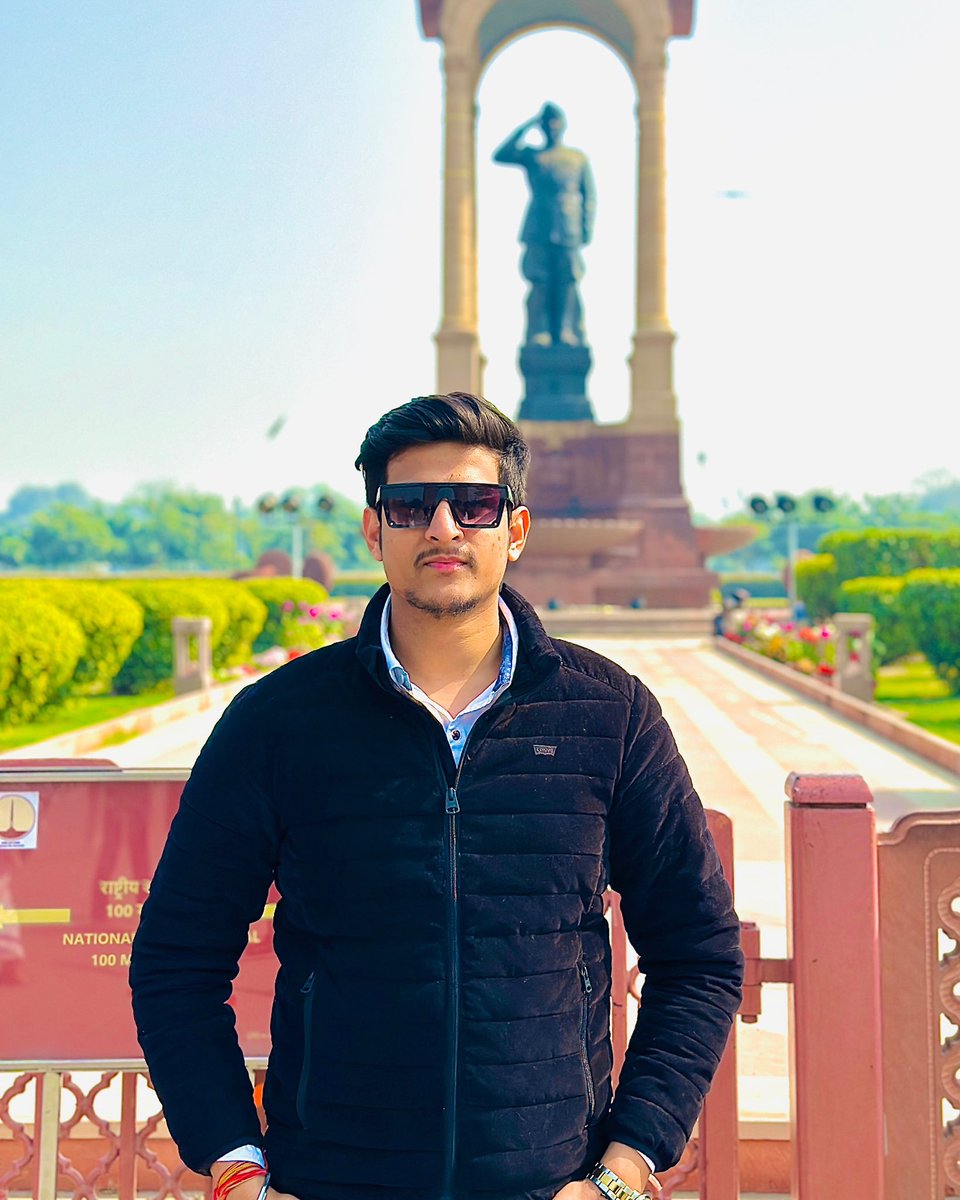 Rishi Raj Singh tweet media