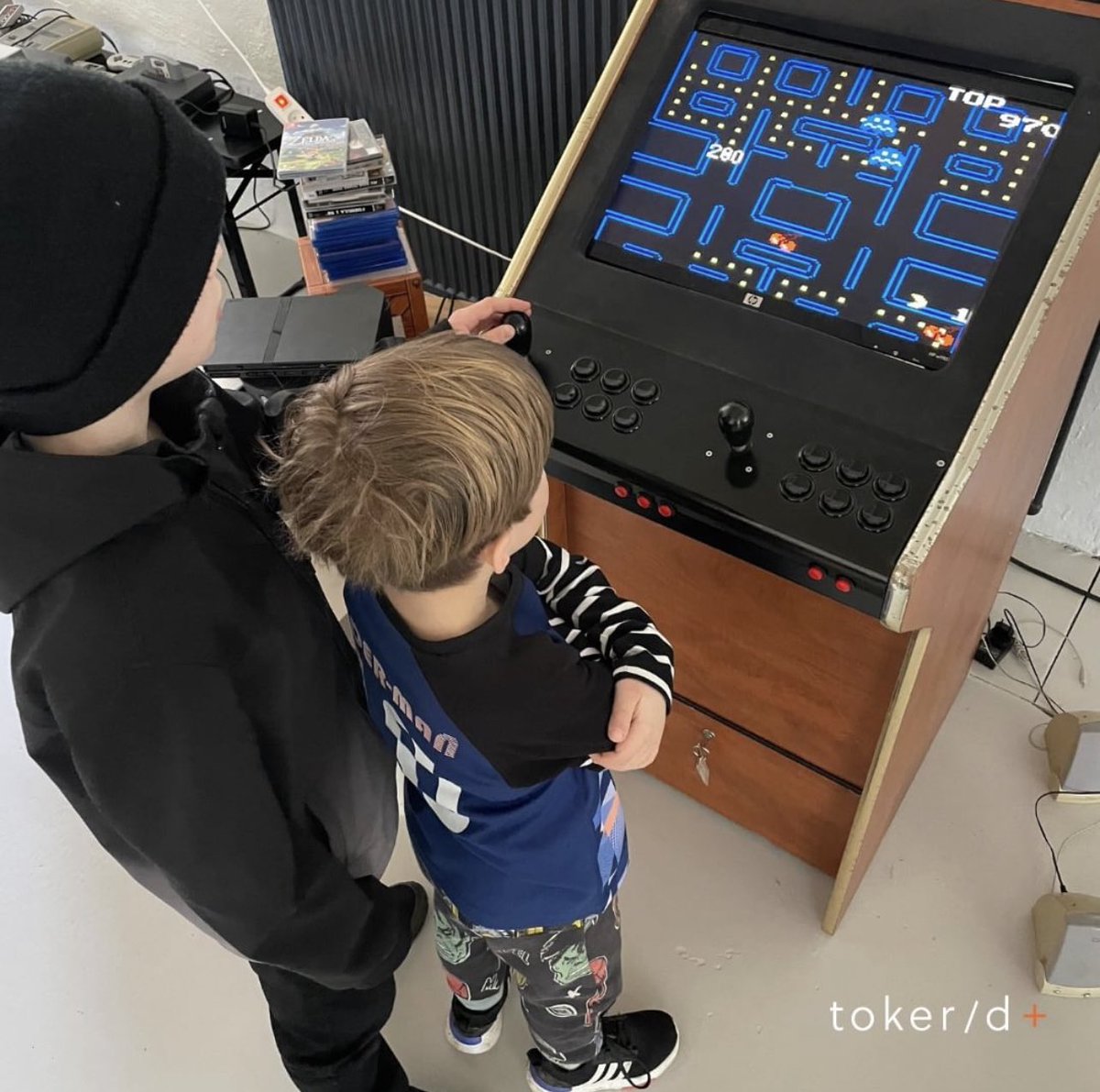 Tokerød Plus tweet media