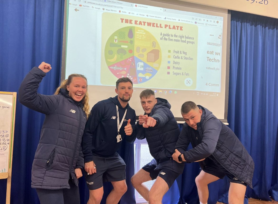 Our staff love delivering well-being session to the children over dinner,

I wonder which coach’s team won the challenge #HAF @BewellW <a href="/WiganCouncil/">Wigan Council</a>
