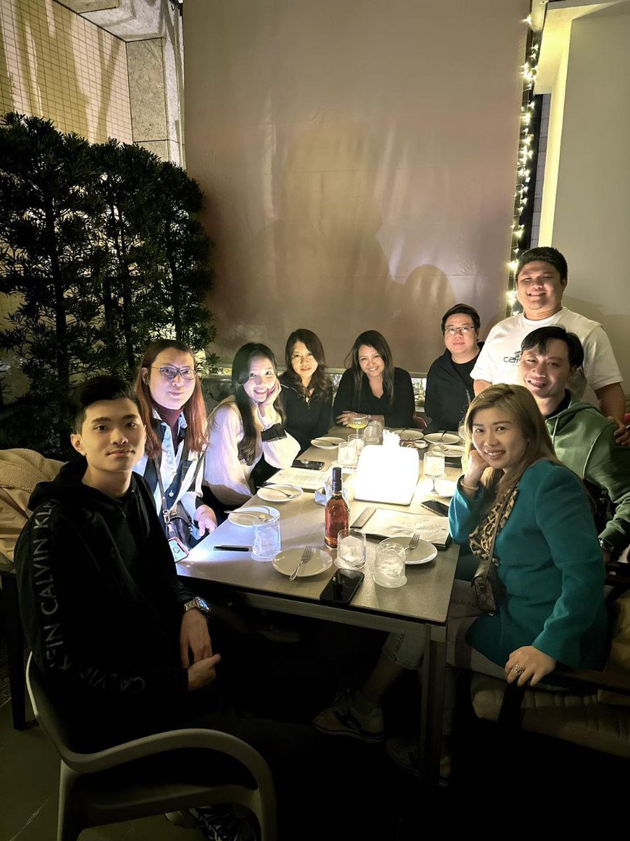 ednsdomains's tweet photo. Recently, the EDNS team enjoyed dining with Ms. Fanny Lin, the head of Tencent in Taiwan.
They were honored to capitalize on the opportunity by presenting our key ecosystem products, #DeDrive and #SendBlock, to her and her colleague.
#web3together #web3news #blockchainnews https://t.co/1DKIGWgcL1