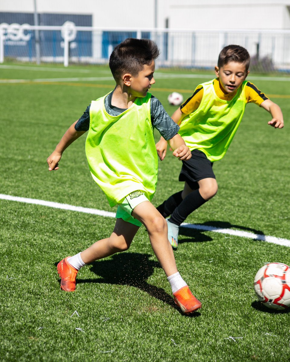 DV7AcademyMad's tweet photo. ⚽️ Termina el Clinic de Semana Santa. Hemos pasado tres días disfrutando y mejorando nuestro fútbol en las instalaciones @ESC_LaLiga_NBA.

¡Gracias a todos!

#BeTheNextDavidVilla @Guaje7Villa https://t.co/YfgQYBm2Wu