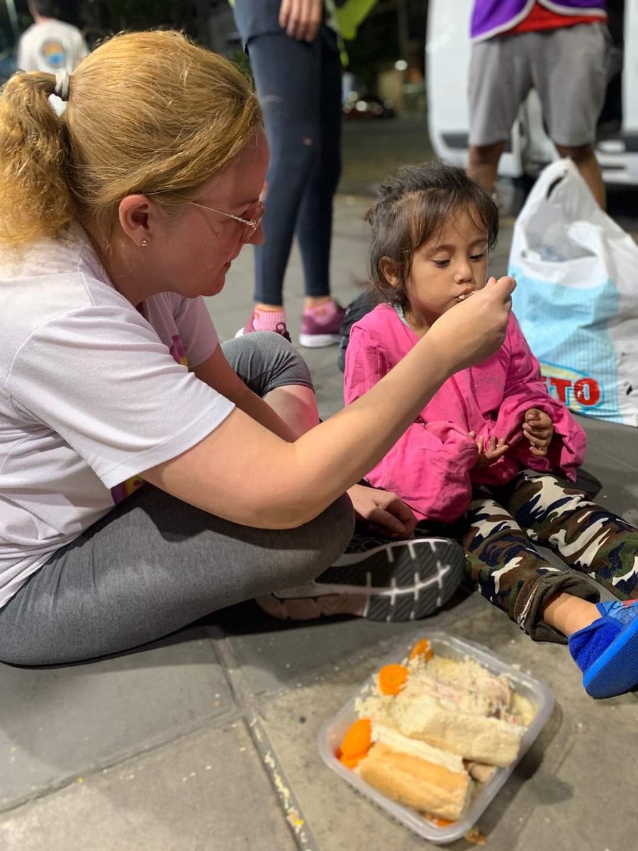 Mueren en la calle😢
No los dejamos caer.
SUMATE como voluntario‼️ Estamos haciendo historia 💜
Hay muchas formas de ayudar con tu presencia o tu donación para la comida.
Te dejamos el Alias:
vida.solidaria.arg
Los vecinos independientes vamos a sacar a los chicos de la calle 💪