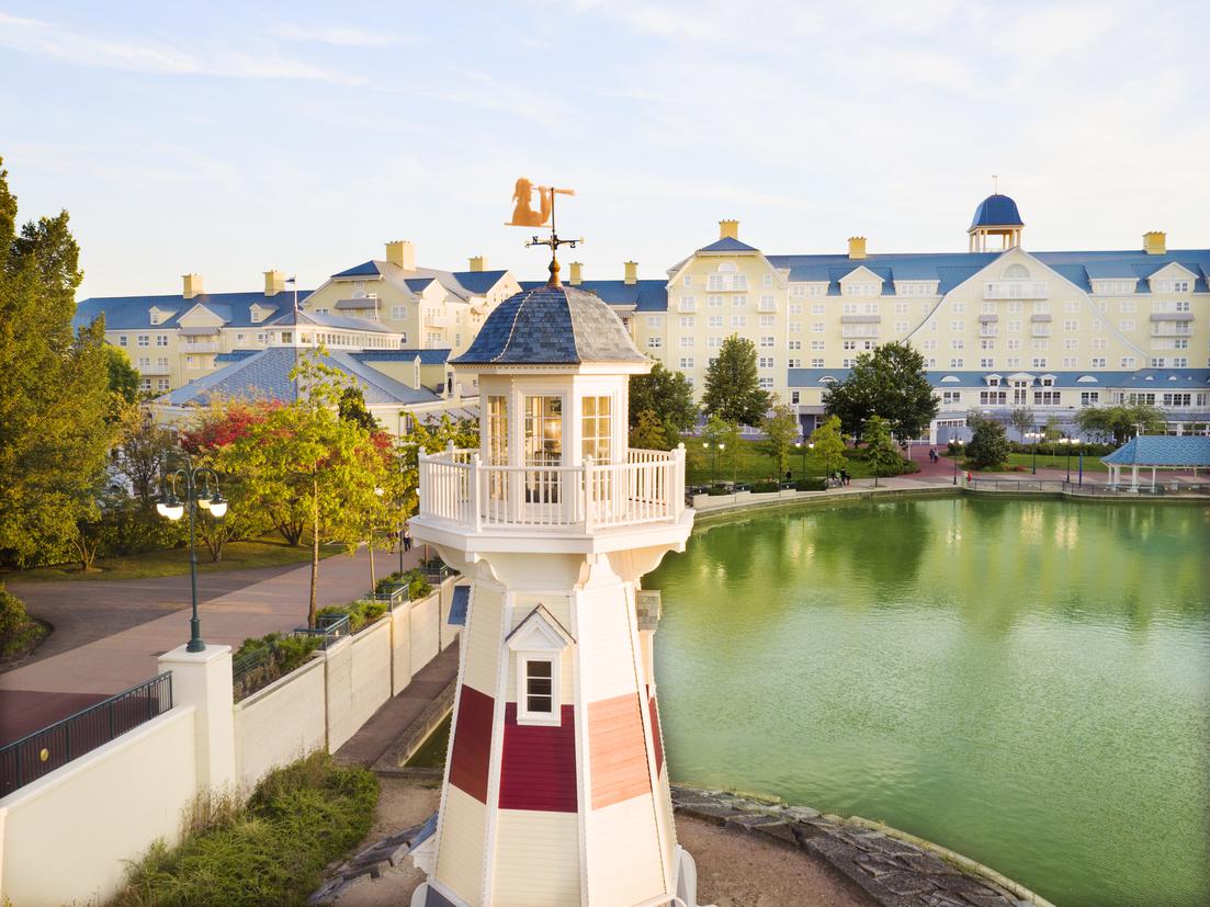 Ambiance maritime et sereine, cadre chic de la Nouvelle Angleterre et centre de convention sur place, c’est au Disney Newport Bay Club ! #eventprofs