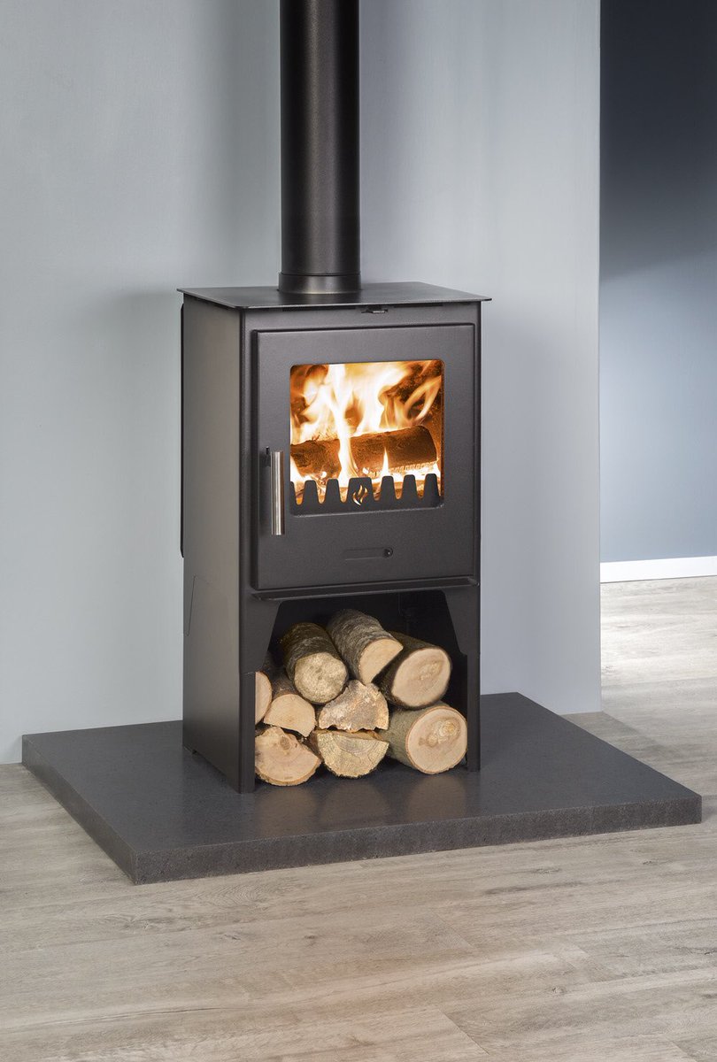 nuflame_fires's tweet image. 🔥🔥have you seen the NEW Taurus Multi Fuel Stove from Nu-Flame? 🔥🔥 5kW - DEFRA approved - clean burn technology - air wash system - and British Made. Go on - take a look👀 #multifuel #woodburners #realflames #logburner #britishmade