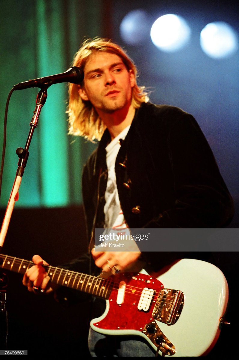 daily_grunge's tweet photo. Remembering Kurt Cobain and Layne Staley today https://t.co/PaG8aYI5cC