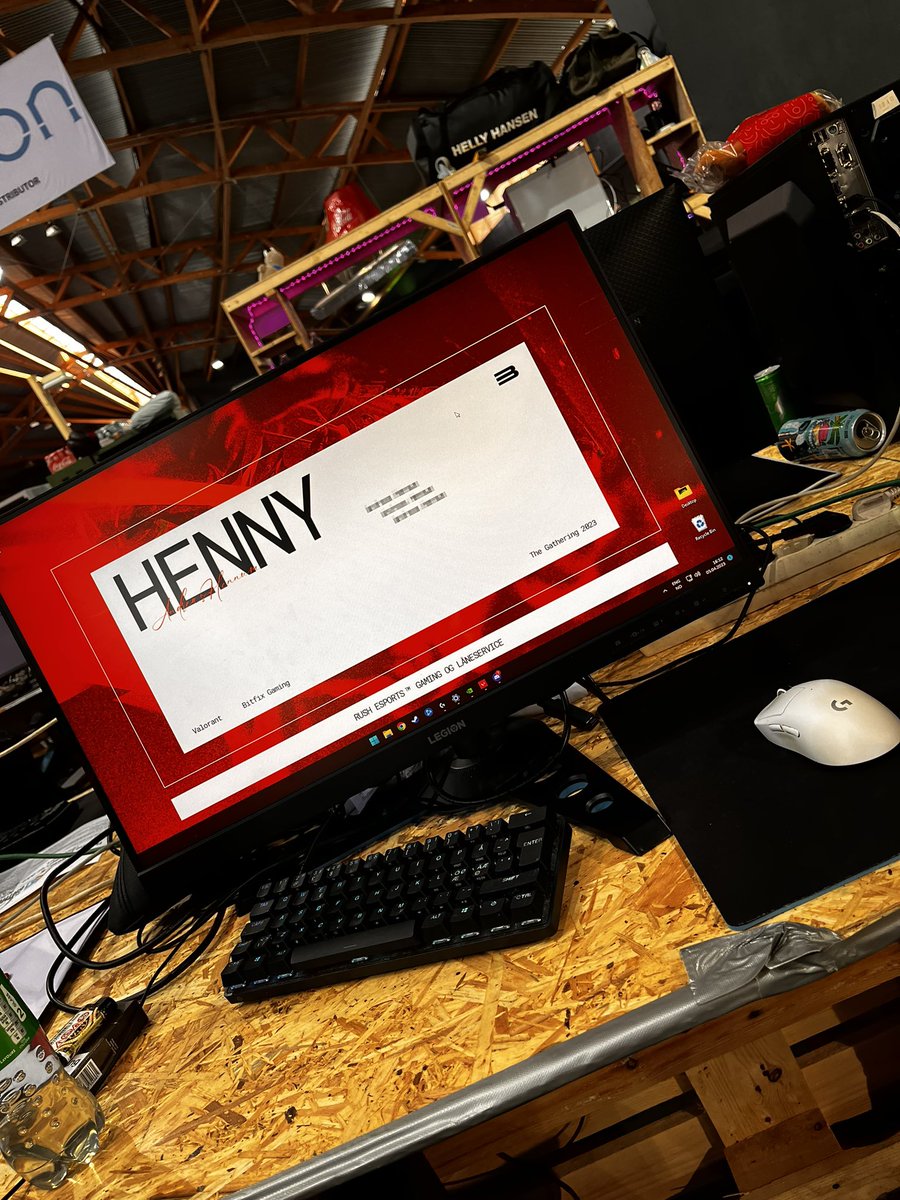 Huuuge hookup by <a href="/RUSHzzn/">RUSH</a> for letting me borrow a pc and monitor for <a href="/gatheringorg/">The Gathering</a>