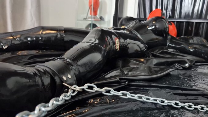 rubberdollemma