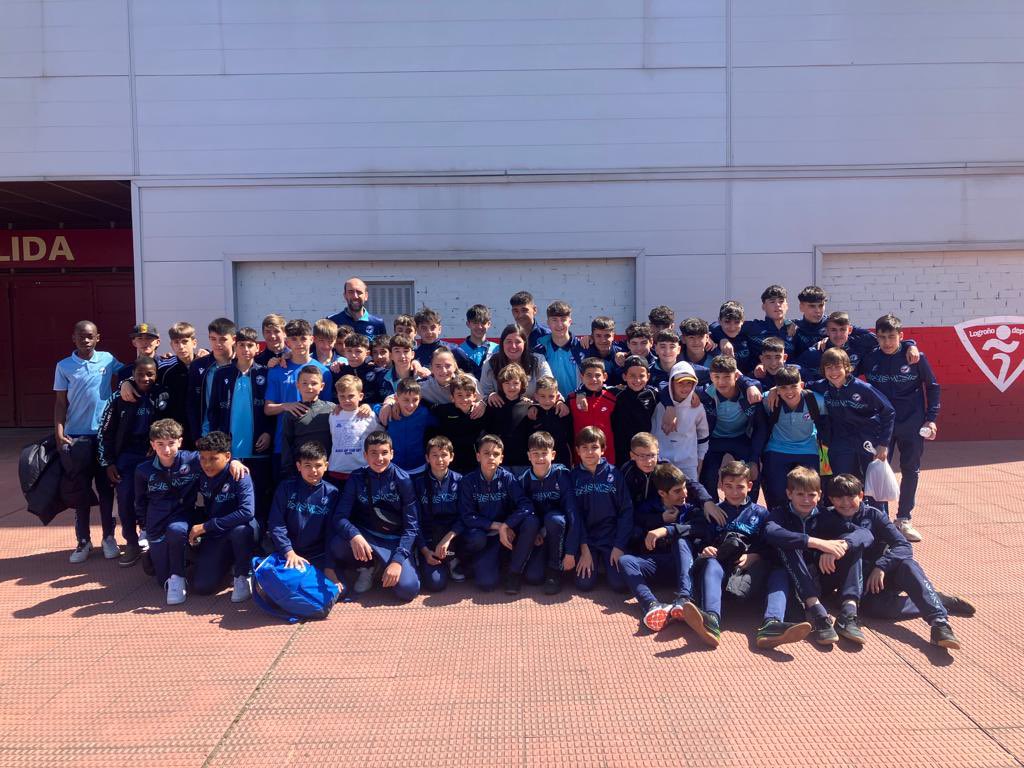 🏆 🔵 CANTERA 🔵 

LA MAREA AZUL ya está en camino! 👍 🏆 Nos vamos a disputar la Oviedo Cup!!! 💪🔵 MUCHA SUERTE AZULES! 👏 #somosazules