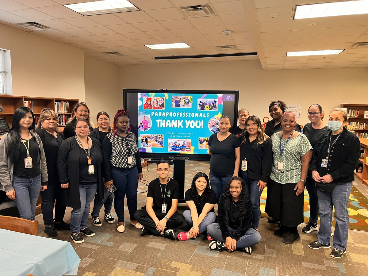 JackieMarieRod's tweet photo. Today @GWTruett  celebrates and appreciates all of our paraprofessionals!! They are the piece that makes us complete!! 🧩 We couldn’t make it without them!!  We ❤️ them!!  #ParaprofessionalAppreciationDay  @PrincipalBernal @ACEDallasISD @TeamDallasISD @DanforDISD    
💙💛🐯 https://t.co/pedmdybPEE
