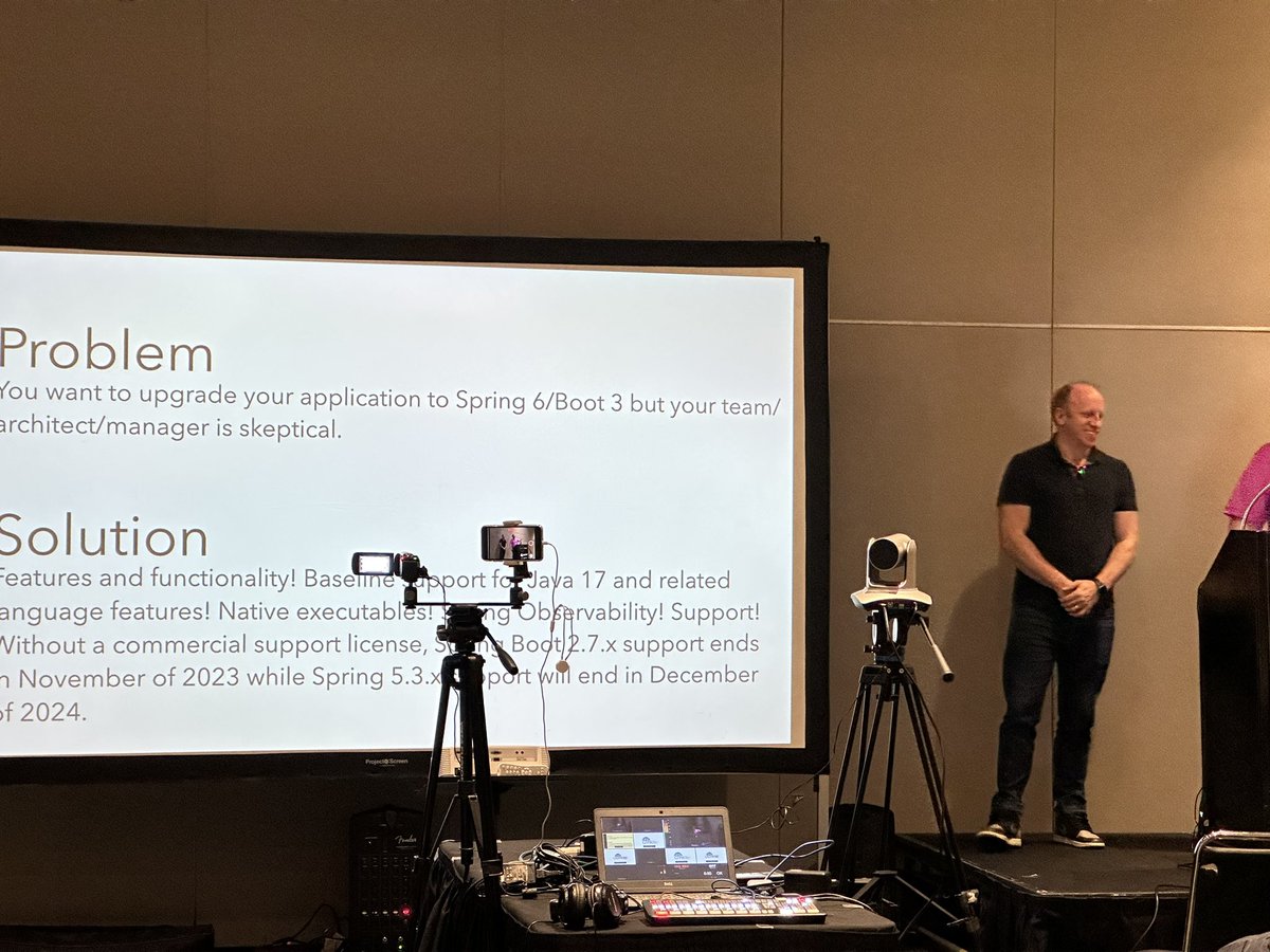 dashaun's tweet image. “Status quo is not free” - @ntschutta &amp;amp; @therealdanvega 

#SpringRecipes @devnexus