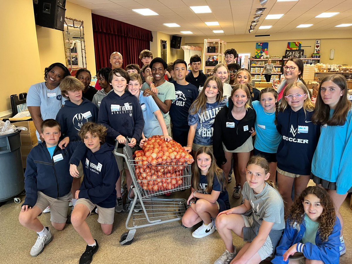 TheMVSchool's tweet photo. Our inaugural Week of Impact was one for the books! From incredible moments of impact, hands-on service, to generous giving - we couldn't be more #MVProud! 🙌🏼 Check out the impact made with our amazing community of parents, grandparents, students, faculty and staff. #WeekOfImpact https://t.co/KKCjR4b6JH