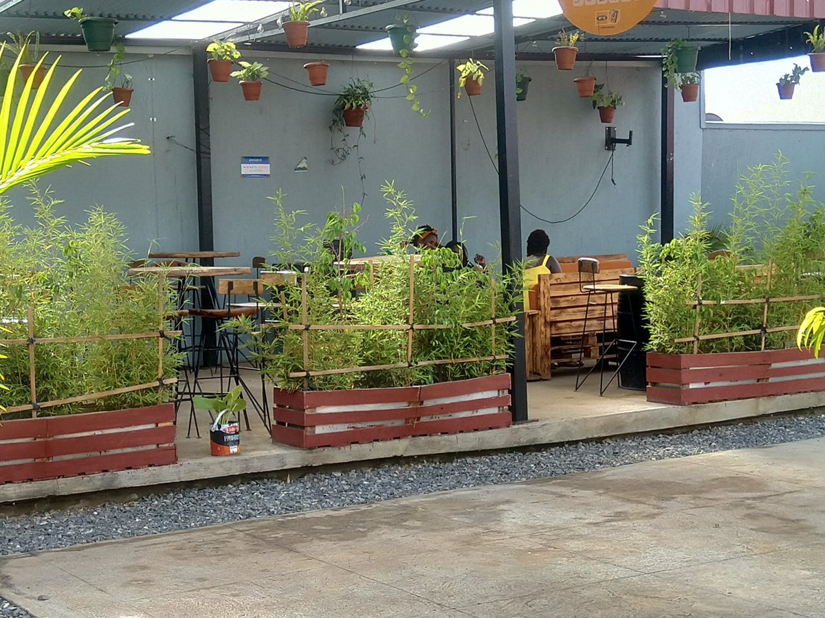 murphysgulu's tweet photo. Have you been to our backyard of late? we've just the perfect space for a date, party, meeting or hang out with friends/loved ones. #GoodVibes #GoodFood https://t.co/1tx8KLvcQb
