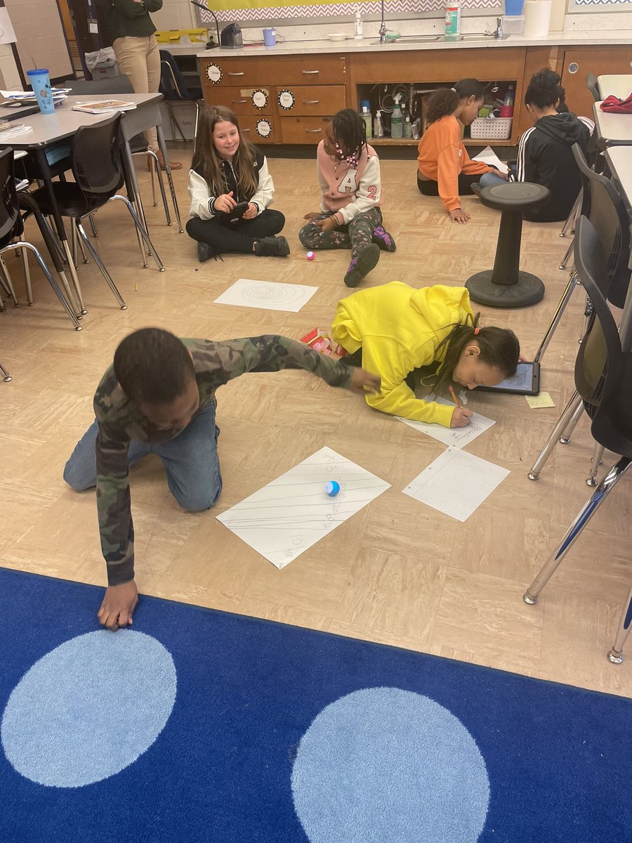 TroyTechCoaches's tweet photo. Carnival games today with @SpheroEdu minis! @TCSD https://t.co/yLFyIqnwVO