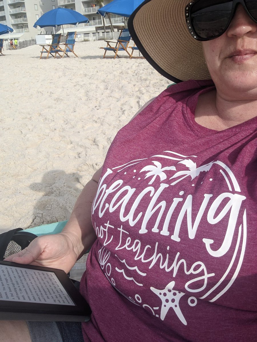 dfteach's tweet photo. This is the best way to spend a Wednesday morning.
#TeacherOnVacation
#BeachingNotTeaching
#BookOnTheBeach
#CrashingWaves
#NoWorries
#GulfofMexico
#MyYearofFirsts https://t.co/DfRPn2Re0Q