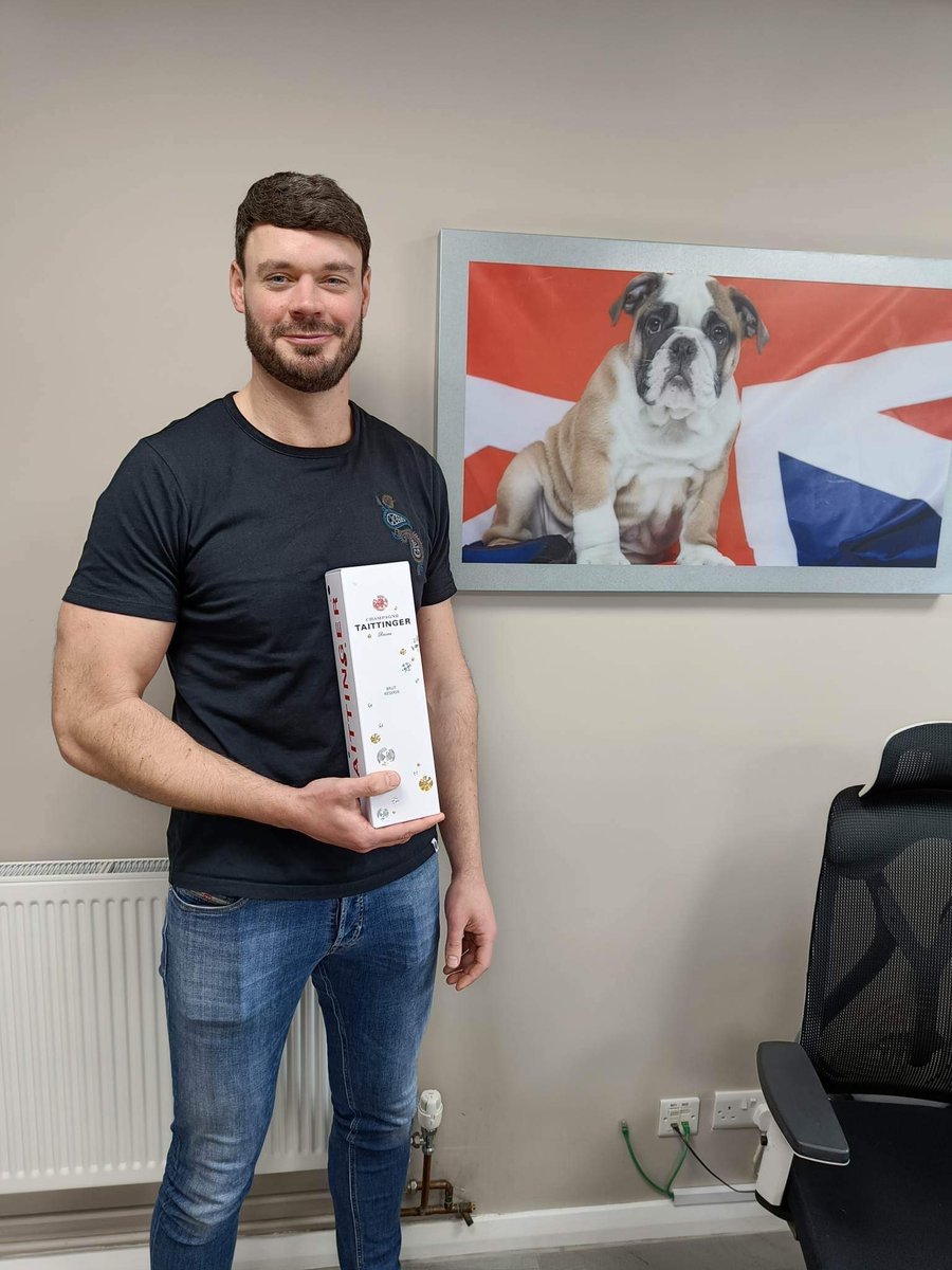 Congratulations to our @ShoutExpo #LBE2023 Business Card drop winner Lewis Heyes 🍾 🎉

Remember, if you fancy winning a bottle of Champers next time you see us...then you need to be more Lewis, and drop off your business card 😁

#ConveneIT #ITSupport #WinnerWinner
