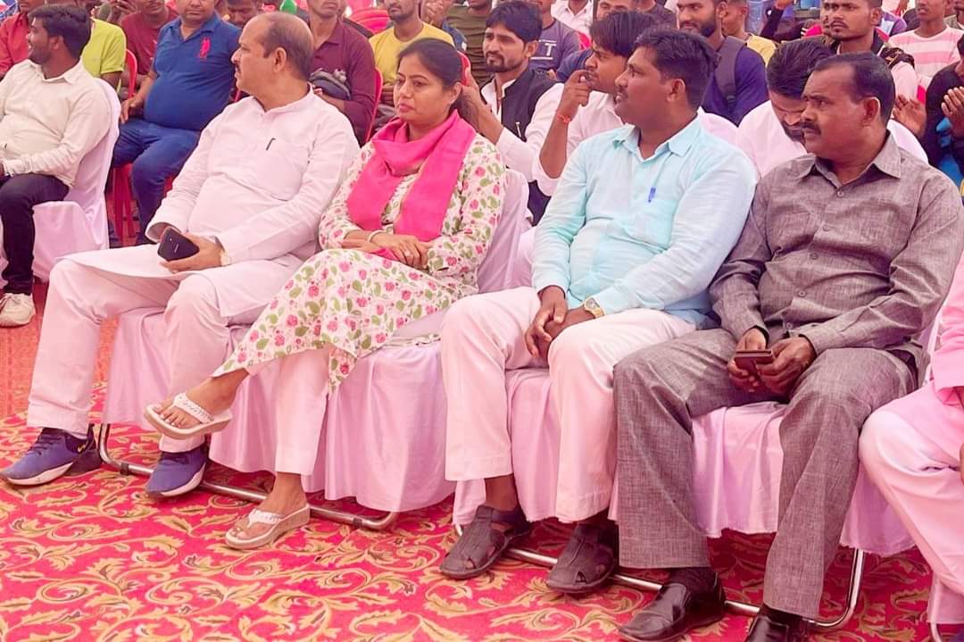 pallavi_apnadal's tweet photo. LITTLE BLOSSOM SCHOOL,
KAUSHAMBI.

#kaushambi https://t.co/7V1bmKQ3DI